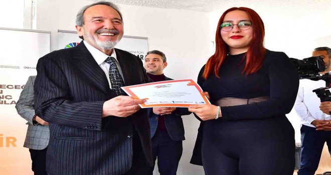 Geleceğini Kuran Genç Kadınlar sertifikalarına kavuştu