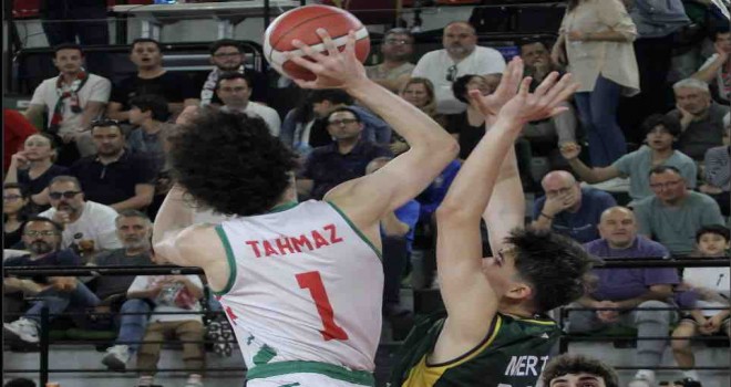 Karşıyaka'nın gençleri yarı finalde