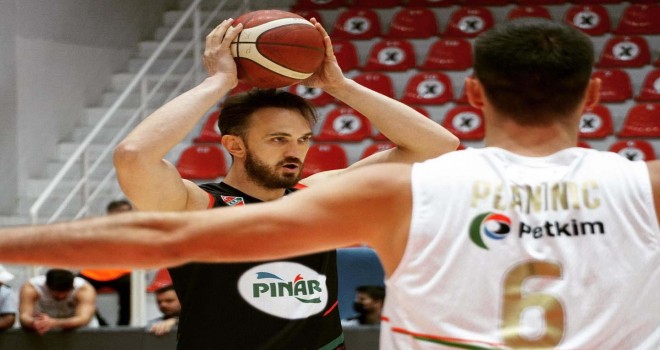 Ege Cup Pınar Karşıyaka'nın