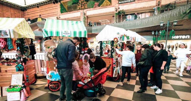 Bayraklılı kadınlardan yılbaşı kermesi