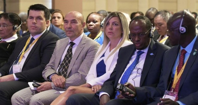 İzmir Fuarı’nda uluslararası ticaret hızlı başladı