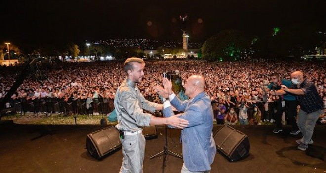 İEF’de renkli geceler