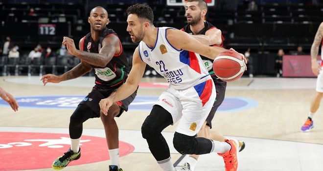 Pınar Karşıyaka, Efes'i avucunun içinden kaçırdı