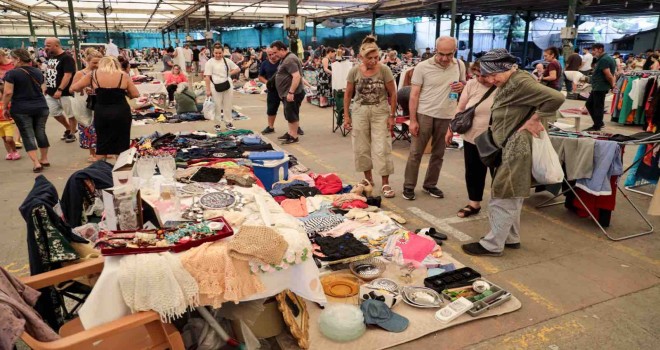 Tüketim çılgınlığına karşı, Karşıyaka 2. El Pazarı