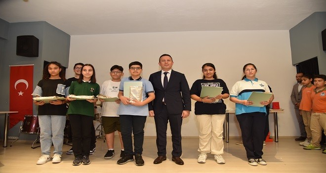 Kitap okudular, altını kaptılar