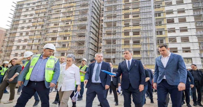 Başkan Tugay Örnekköy Kentsel Dönüşüm alanını inceledi