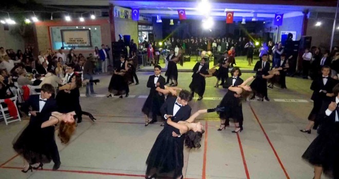 Cihat Kora Anadolu Lisesi’nden Cumhuriyet kutlaması