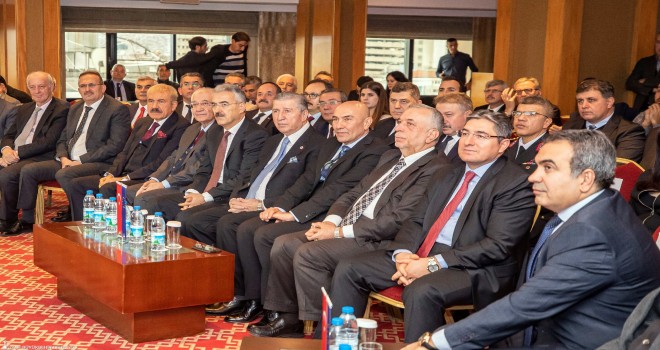 İzmir’de yerel yönetimlerde etik konuşuldu