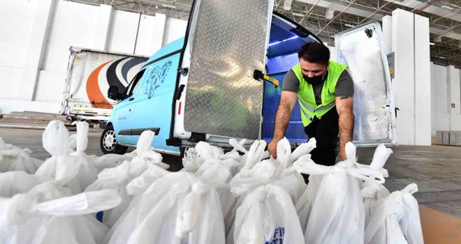 İzmir Büyükşehir Belediyesi’nden bayram için 40 milyon liralık destek