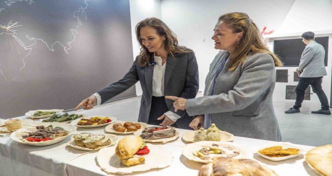 Karşıyaka'da İzmir Sofrası’na yoğun ilgi