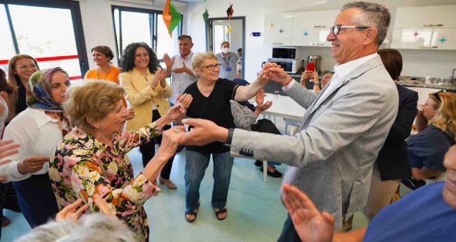 Alzheimer hastaları bu merkezde hayata tutunuyor