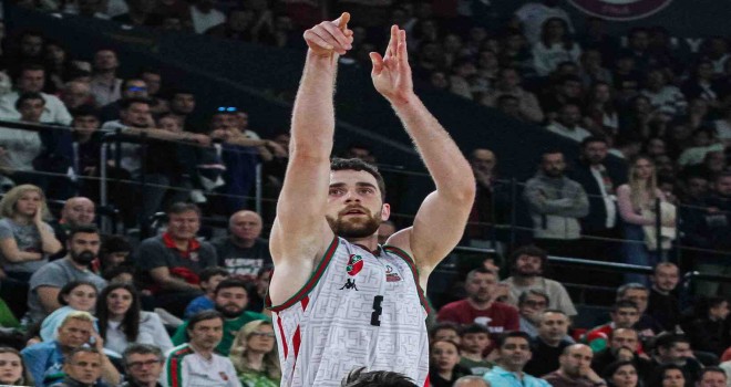 Karşıyaka'da Hakan sakatlandı