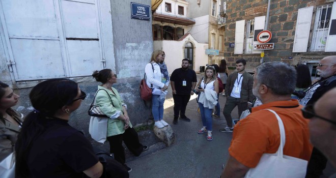 Konak Tarih Gezileri’ne yoğun ilgi