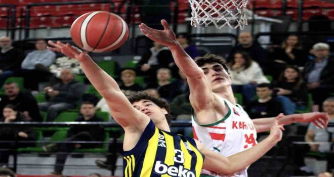 Karşıyaka'nın gençleri Fenerbahçe'yi son saniyede devirdi
