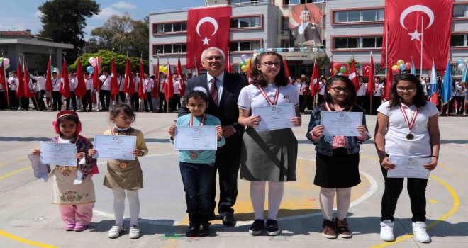 Çocuklar Atatürk sevgisini anlatacak