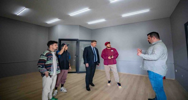 Genç yetenekler Karşıyaka'da kayıt stüdyosuna kavuşuyor