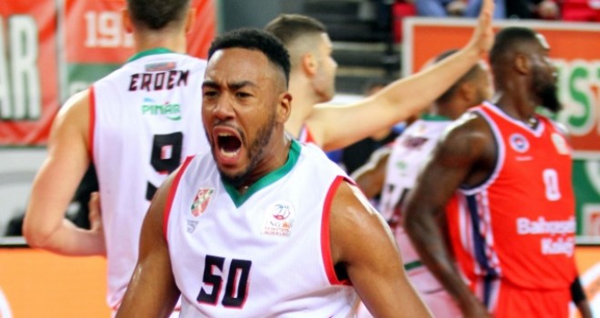 Bonzie Colson Maccabi'ye gitti