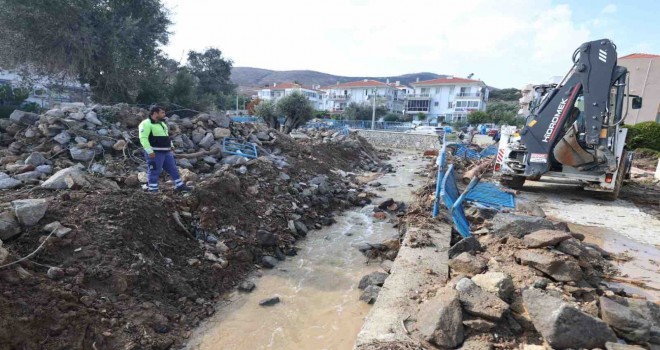 Foça’da yaralar sarılıyor