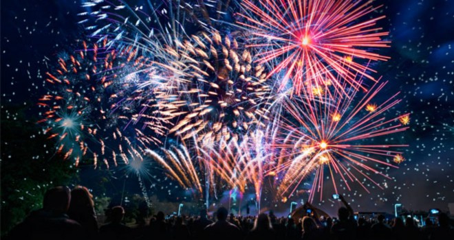 İzmir Büyükşehir Belediyesi artık havai fişek gösterisi yapmayacak