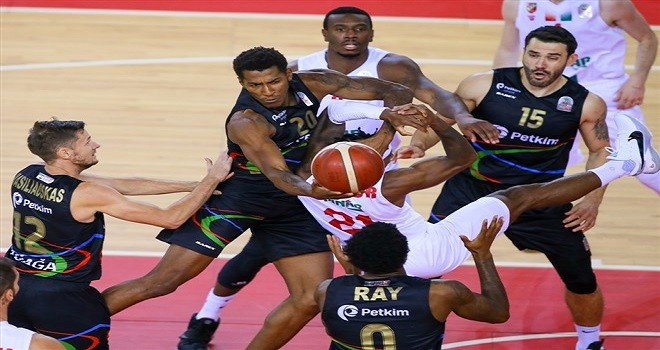 Pınar Karşıyaka Petkimspor'a fark yaptı...