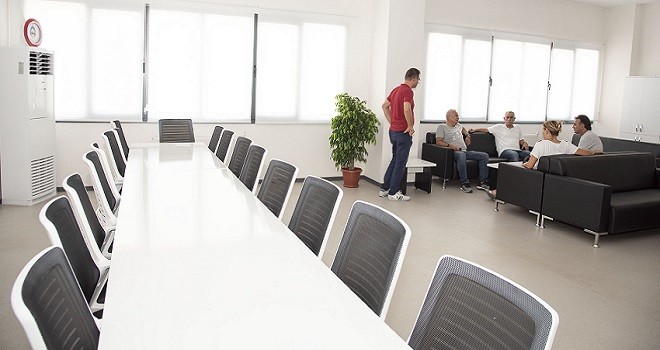 Bakan twit attı, Karşıyaka Milli Eğitim bir günde yaptı...