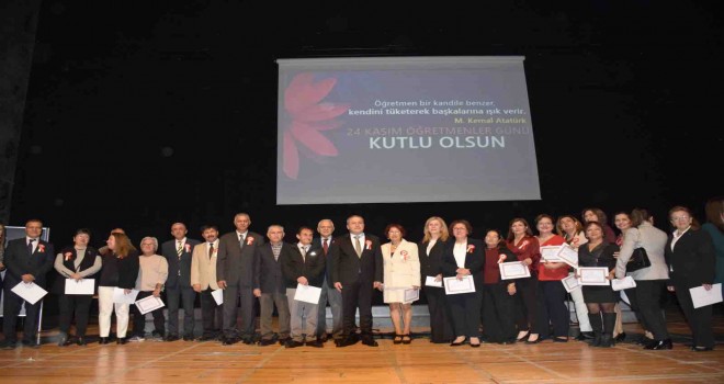 Öğretmenler Günü'nde duygulu anlar yaşandı