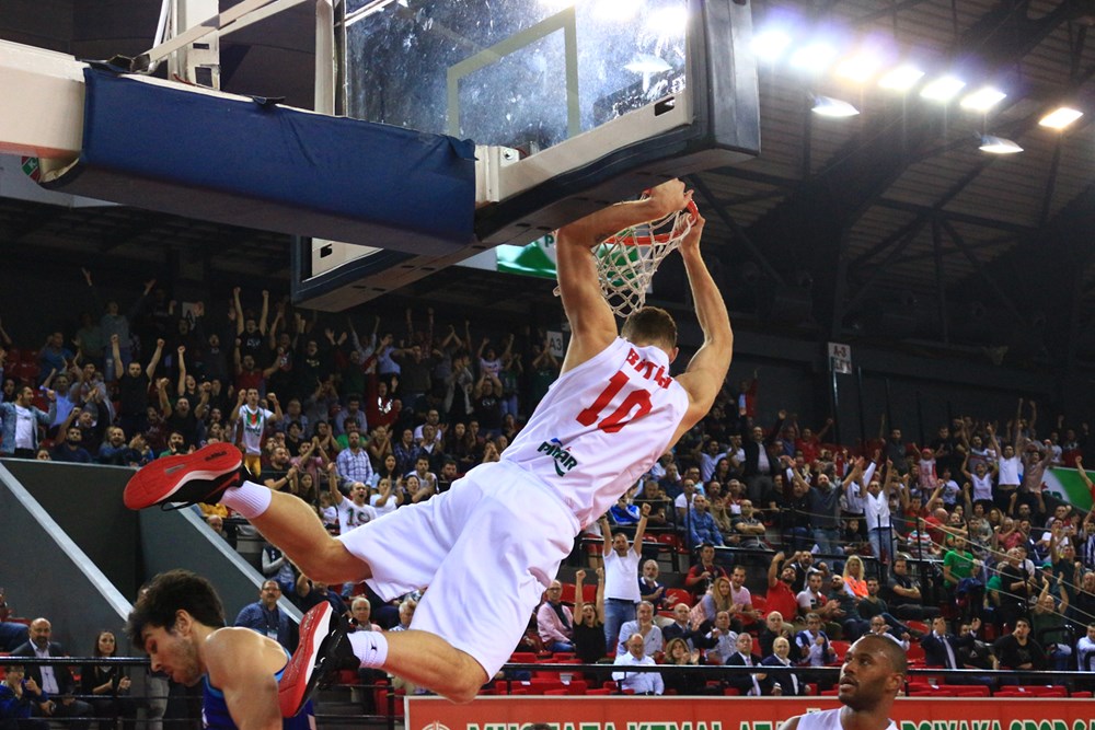 Pınar Karşıyaka, Groningen'e fark attı