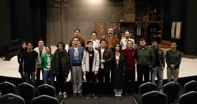 İzBBŞT gençlerle sahnede buluştu