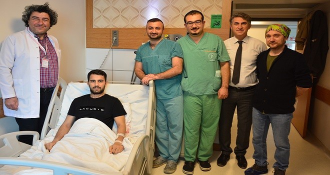 Bacak Kemiği  Kalçasına Nakledildi