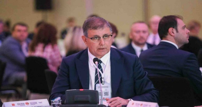 Cemil Tugay: Demokrasi tehdit altında