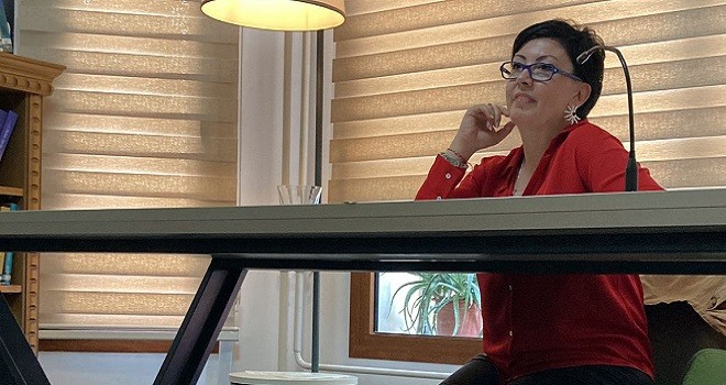 8 Mart Kadınlar Günü'nde kadınlar için şiir dinletisi ilgi gördü