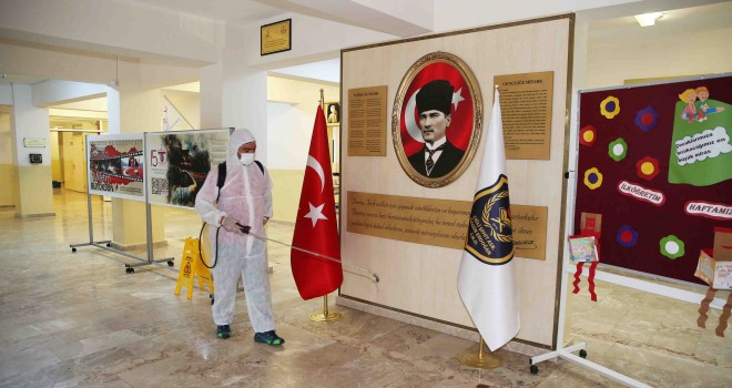 Çiğli’de okullara dezenfekte