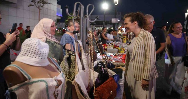 El Emeği Gece Pazarı Karşıyaka'da kadınlara kazanç kapısı oldu