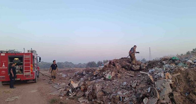 İzmir İtfaiyesi'nden son 48 saatte 220 yangına müdahale