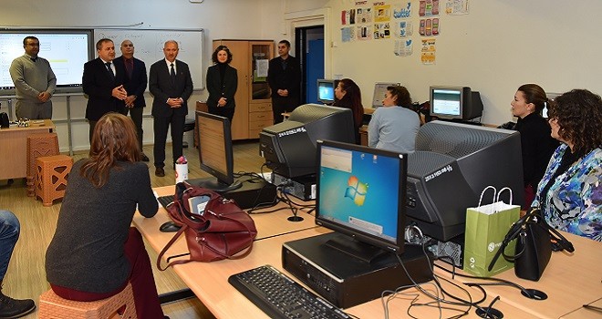 Öğretmenler öğretmek için öğreniyorlar