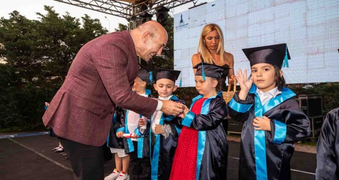 Soyer: Umut çocukların gözlerinde