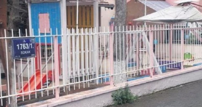 Anaokulu öğrencilerini karanlık odaya mı kapattılar?