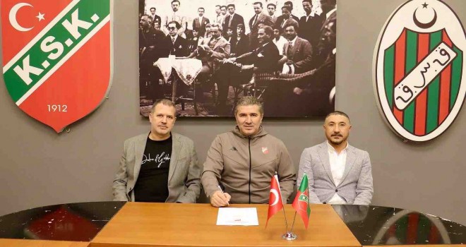 Karşıyaka'da Ahmet Yıldırım imzayı attı