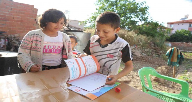 Öğrencilere destek Menderes Belediyesi’nden