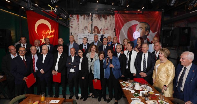 Narlıdere'de İzmir'e hizmet edenlere vefa gecesi