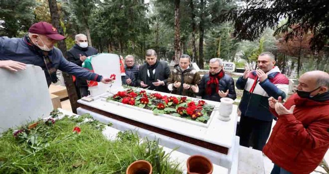 Bülent Zeren anıldı