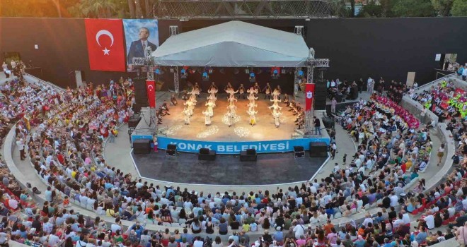 Konak’ın Halk Oyunları Şenliği 18. kez merhaba dedi