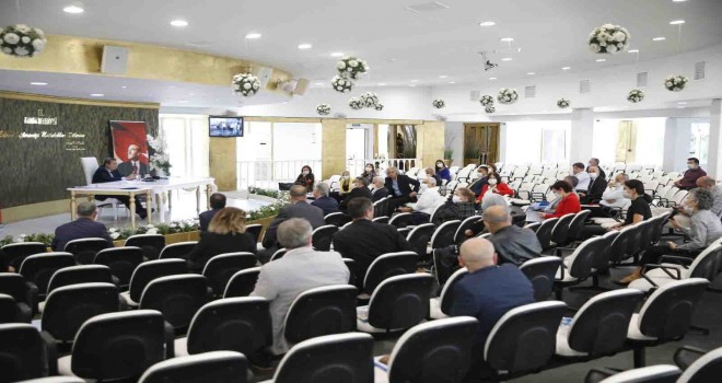 Başkan Batur müdürlerine yeni dönem startını verdi