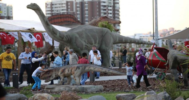 Öğrenciler ara tatilin tadını Karşıyaka’da çıkaracak
