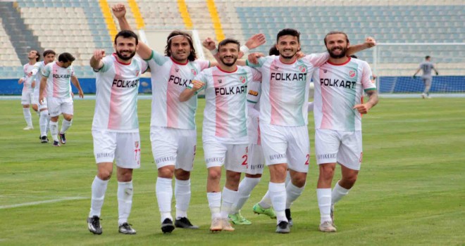 Karşıyaka sezonu 7 gollü galibiyetle noktaladı