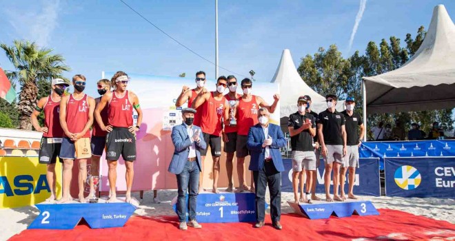 Plaj voleybolunda Erkek Milliler şampiyon