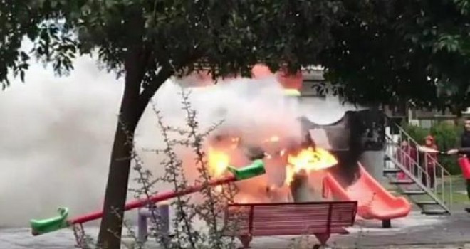 Şemikler'de park yandı...