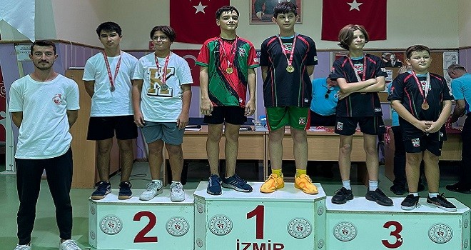 Bostanlıspor Masa Tenisi'nde yine kürsüde