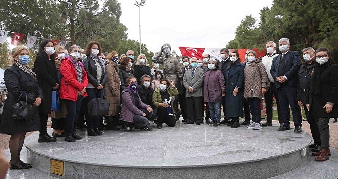 Sağlık emekçilerine saygı anıtı açıldı