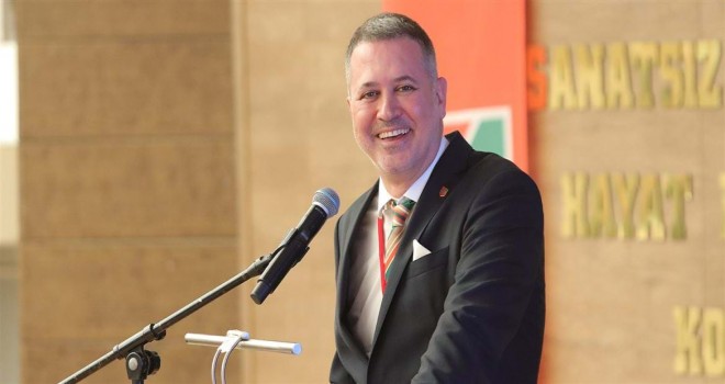 Karşıyaka'da Başkan Ergüllü istifa etti